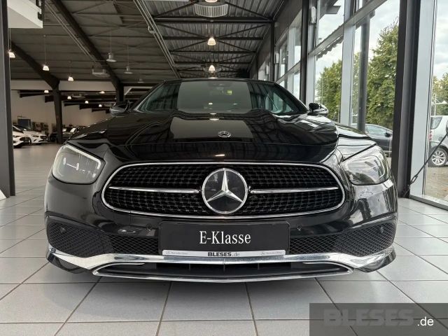 Mercedes-Benz E 200 AVANTGARDE Cabriolet