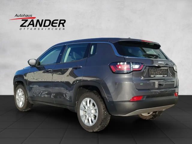 Jeep Compass Altitude Hybrid
