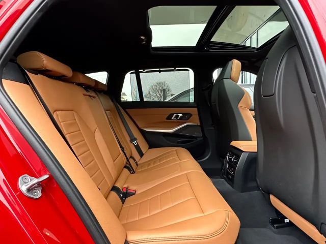 BMW 320 320d M-Sport Touring xDrive