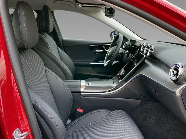 Mercedes-Benz C 200 AVANTGARDE Sedan