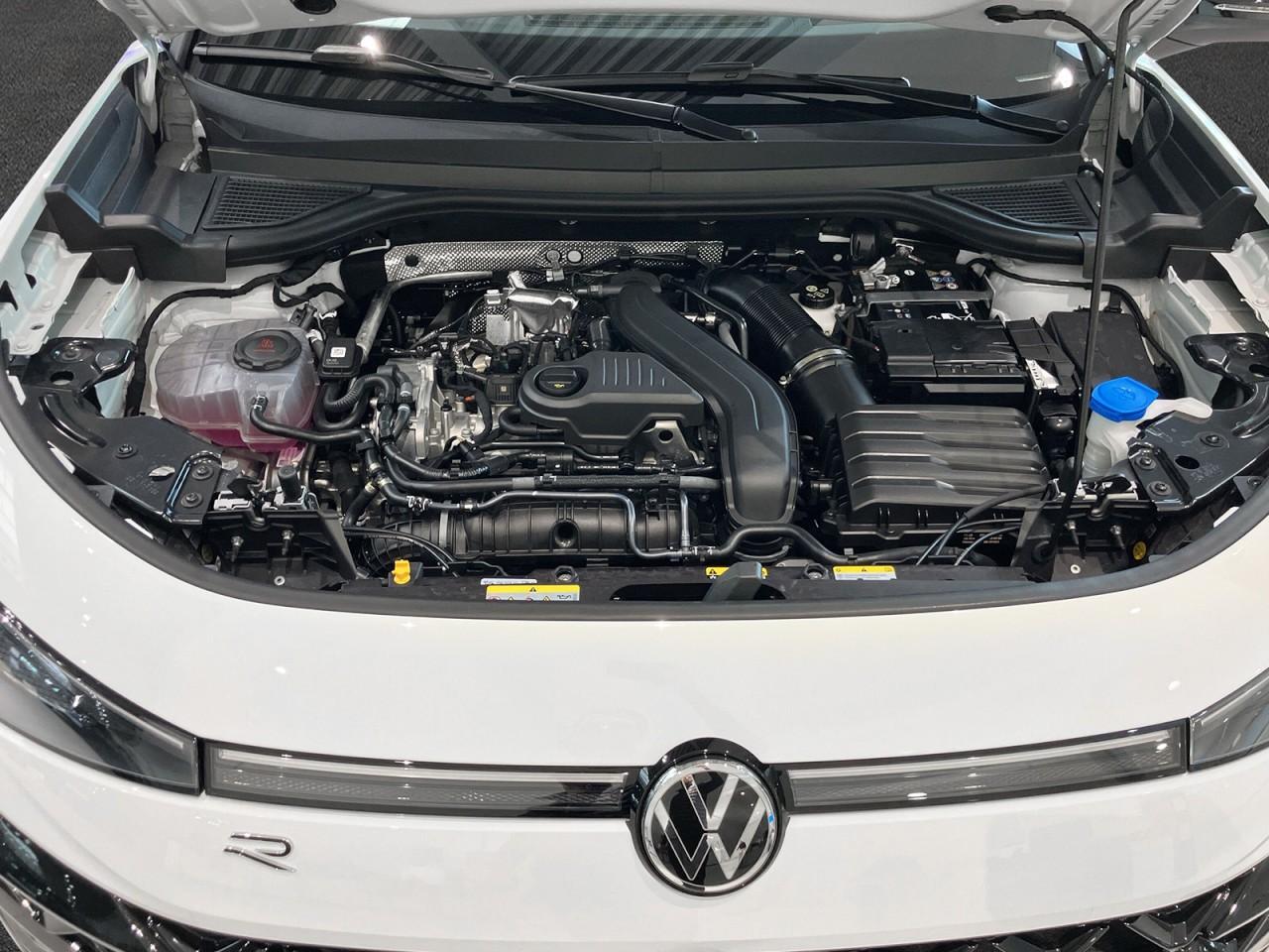 Volkswagen T-Roc 1.5 eTSI DSG R-Line