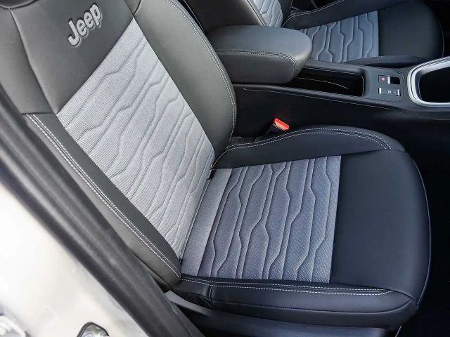 Jeep Avenger 1.2 48V 4xe Hybrid eAWD Upland