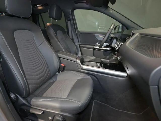 Mercedes-Benz GLA 180 Progressive