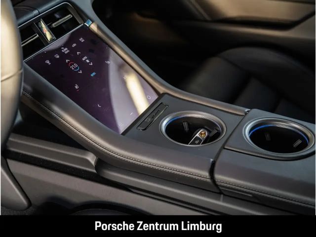 Porsche Taycan 4 Cross Turismo