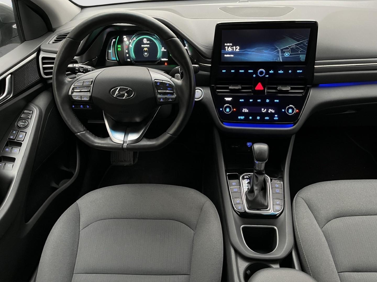 Hyundai Ioniq Hybrid Plug-in Style