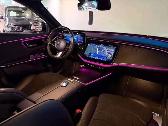 Mercedes-Benz E 220 AMG Line E 220 d Sedan