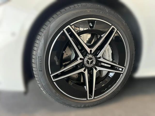 Mercedes-Benz C 180 AMG Line Sedan