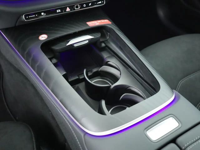 Mercedes-Benz E 220 AMG Line E 220 d Sedan