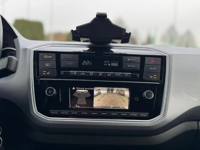 Volkswagen up! 1.0 MPI Active