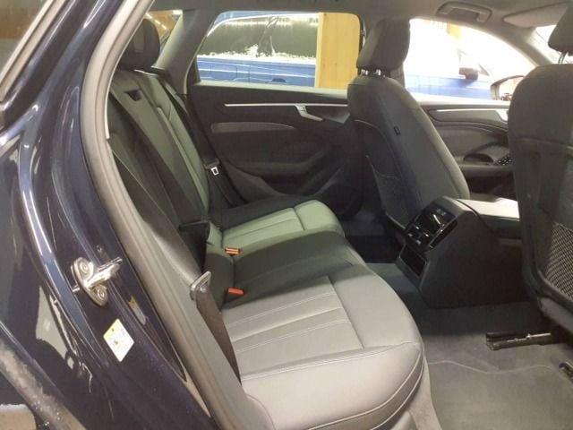 Audi A6 Avant S-Tronic