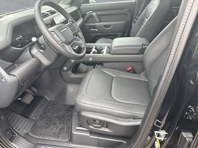 Land Rover Defender 110