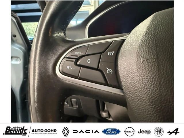 Renault Megane Intens TCe 140