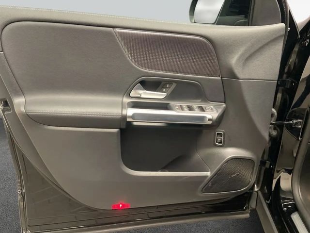 Mercedes-Benz EQB 250