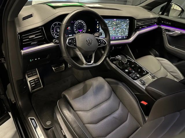 Volkswagen Touareg 4Motion R-Line Style