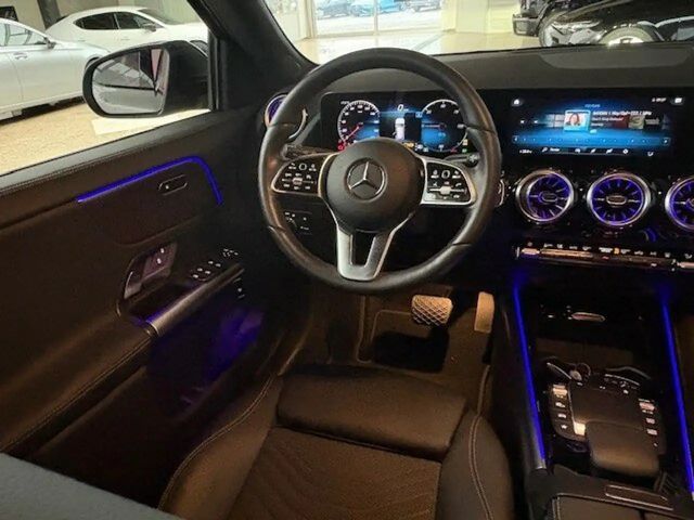 Mercedes-Benz EQA 300 4MATIC Progressive