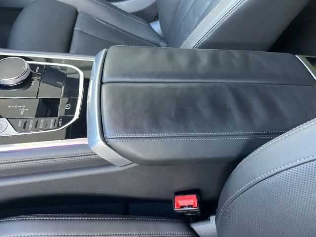 BMW M850 Coupé Gran Coupé Sedan