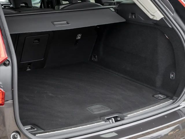 Volvo XC60 AWD Dark Plus