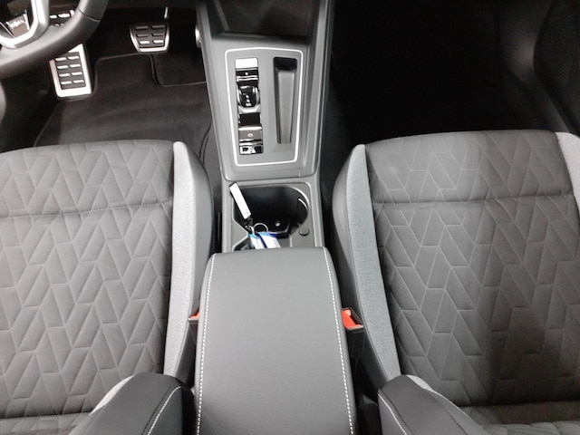 Volkswagen Golf 2.0 TDI DSG Golf VIII IQ.Drive