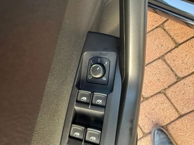 Volkswagen Taigo 1.0 TSI DSG R-Line