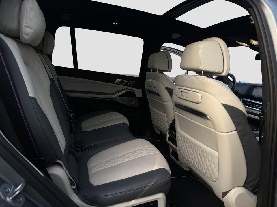 BMW X7 M60i xDrive