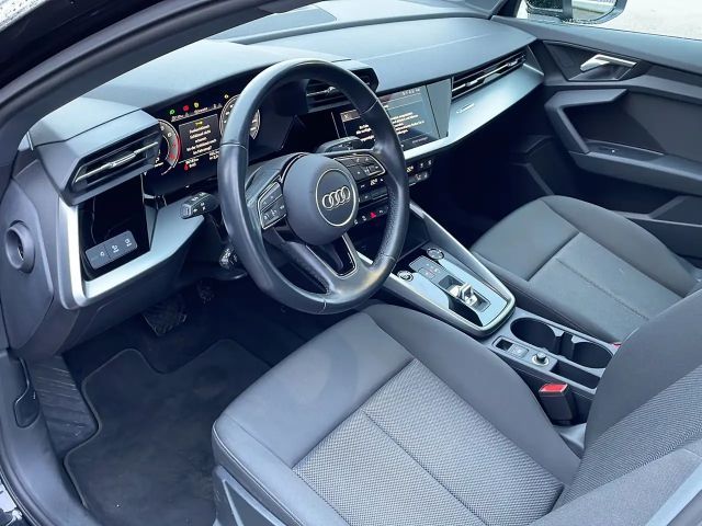 Audi A3 30 TFSI Sedan