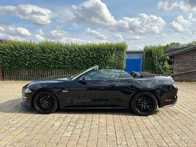 Ford Mustang Convertible GT 5.0 V8