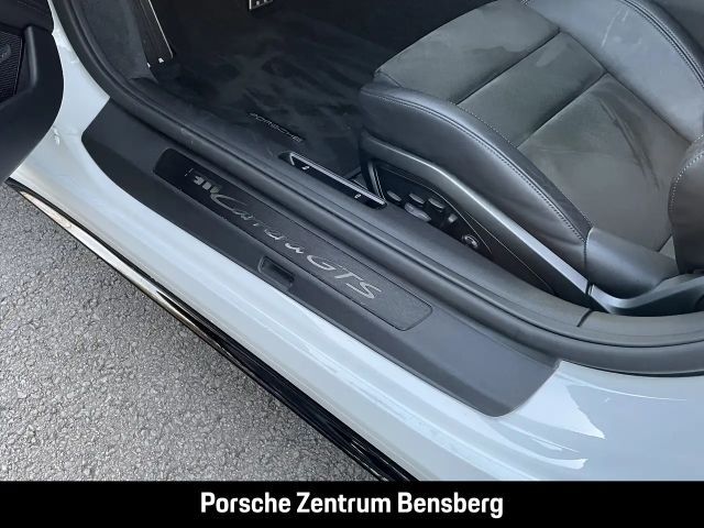 Porsche 992 Cabrio Carrera GTS