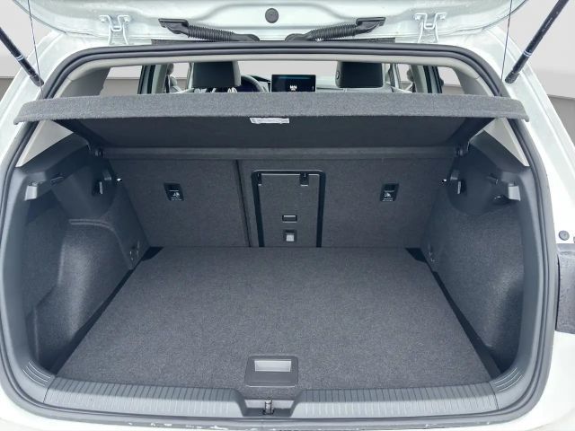 Volkswagen Golf 1.5 eTSI Life