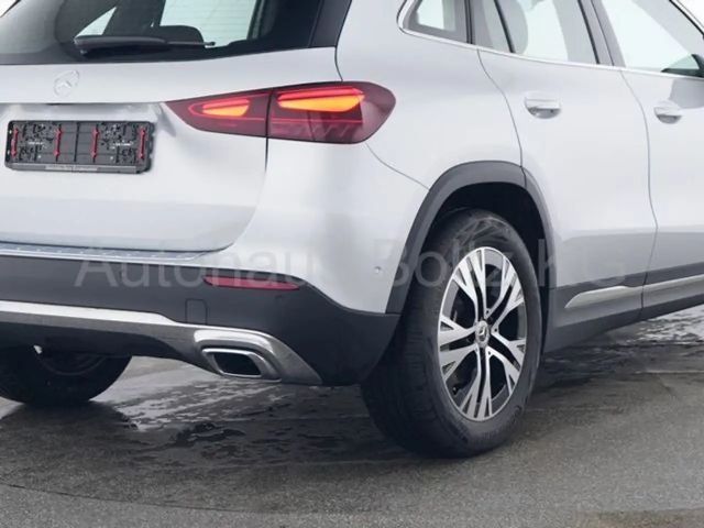 Mercedes-Benz GLA 200 Progressive