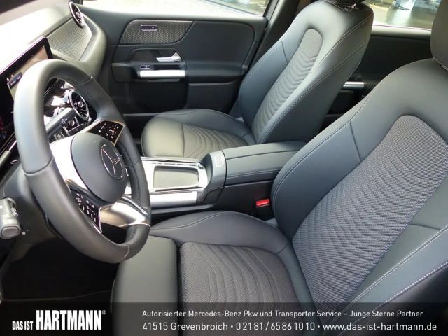 Mercedes-Benz B 200 Progressive Sedan