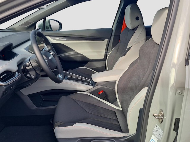 Skoda Elroq 150 KW 63 kWh WPumpe AHK MATRIX Navi