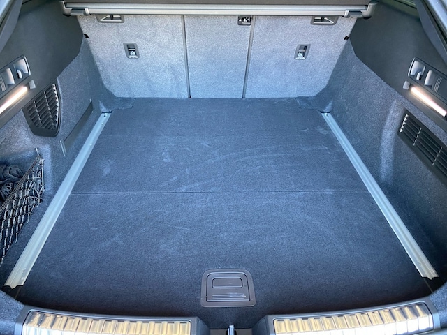 Audi A6 Avant Quattro S-Tronic