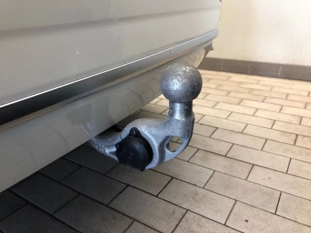 BMW 218 218i Active Tourer Sedan