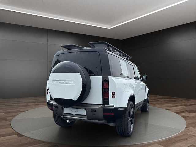 Land Rover Defender 110 Dynamic SE