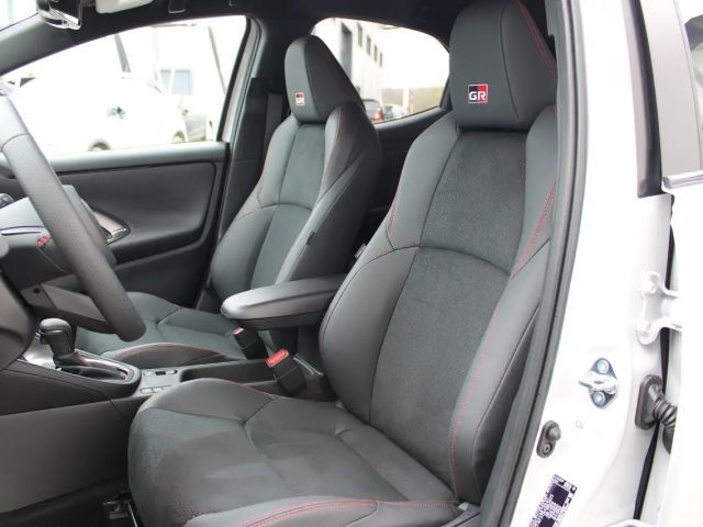 Toyota Yaris GR Hybride VVT-i