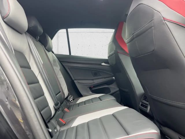 Volkswagen Golf 2.0 TSI Golf VIII