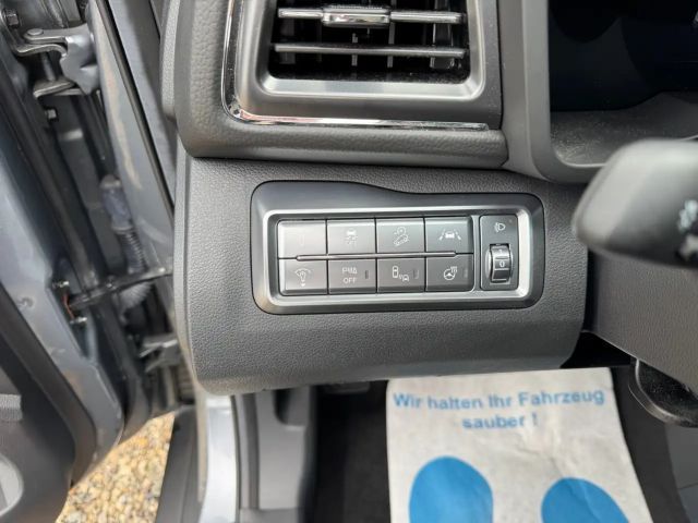 SsangYong Tivoli 2WD Sapphire