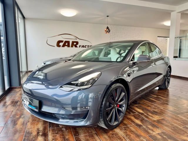Tesla Model 3 Performance