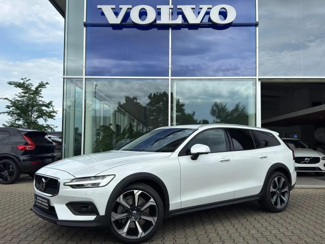 Volvo V60 Cross Country AWD Bright Ultimate