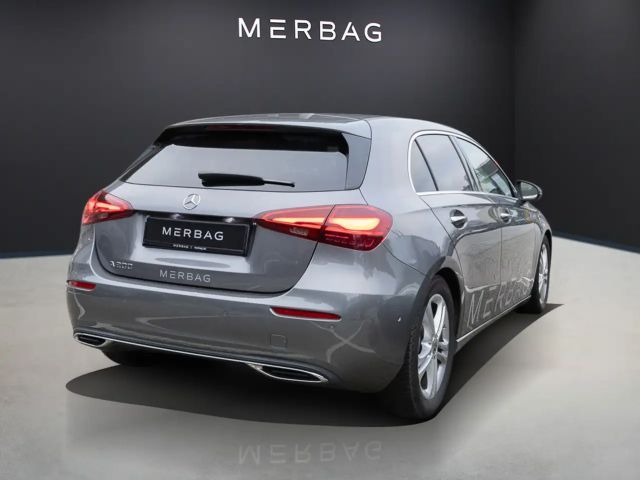 Mercedes-Benz A 200 Hatchback