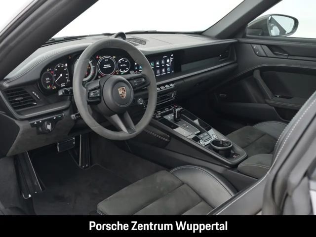 Porsche 992 4 Coupé GTS Targa