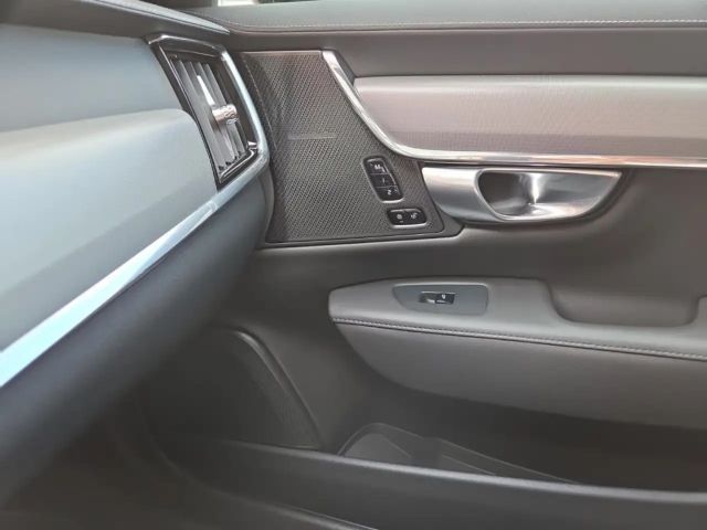 Volvo S90 AWD Dark Plus T8