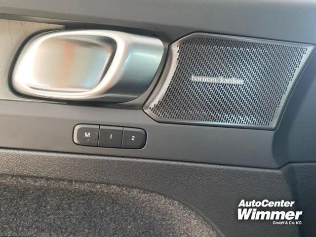 Volvo XC40 Dark Ultra