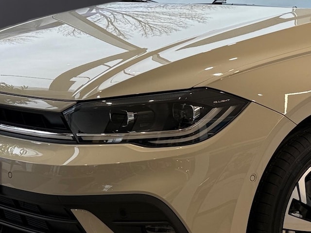 Volkswagen Polo VI Goal 1,0 l TSI El. Panodach Navi Rear View