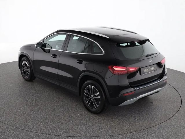 Mercedes-Benz GLA 180 Fernlichtass. Kamera