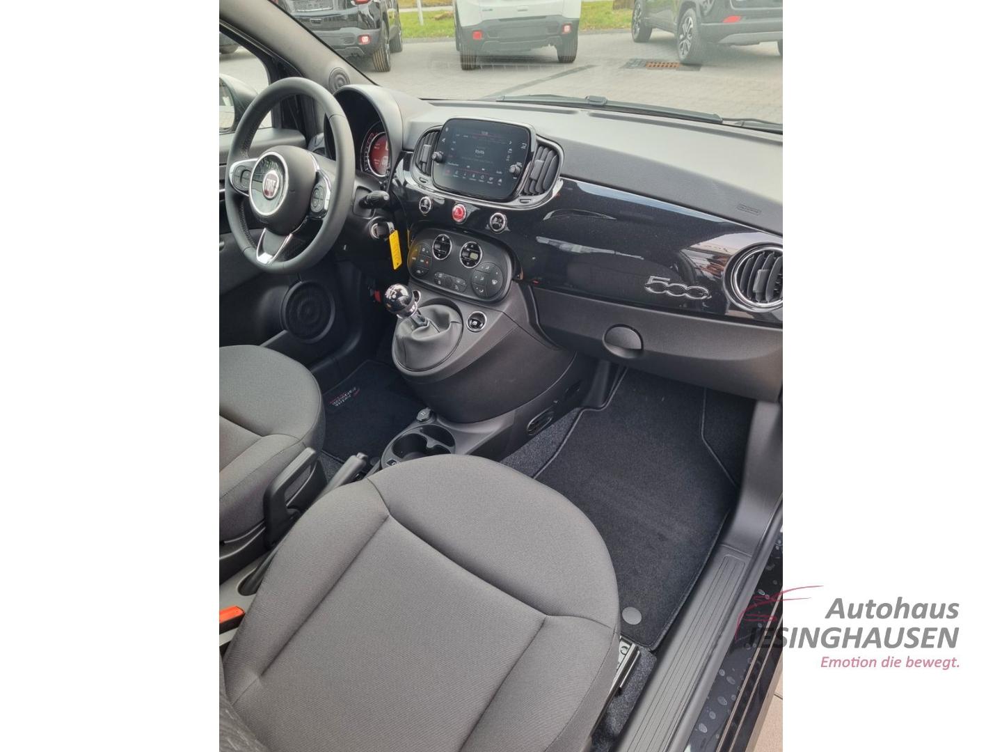 Fiat 500 Mild-Hybrid Hatchback TÜV NEU CARPL NAVI PDC