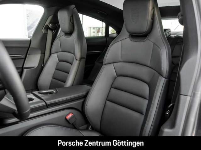 Porsche Taycan 4S