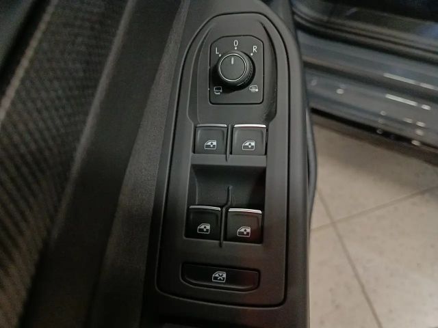 Volkswagen Golf 2.0 TDI DSG Golf VIII R-Line