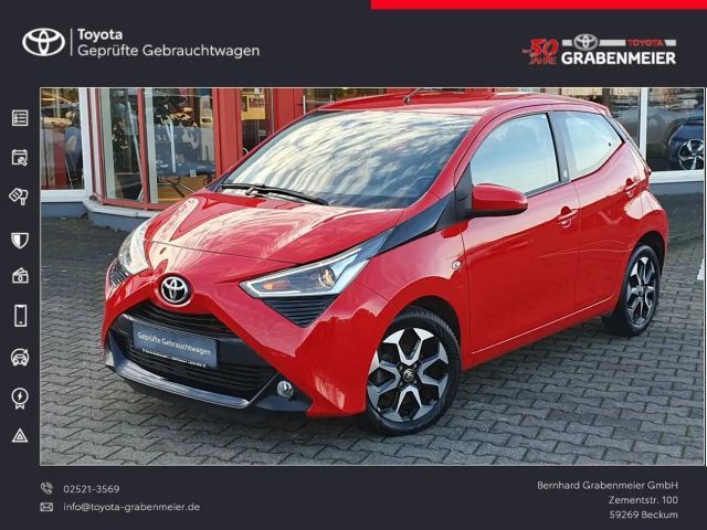 Toyota Aygo X Hatchback Play Team D X-play