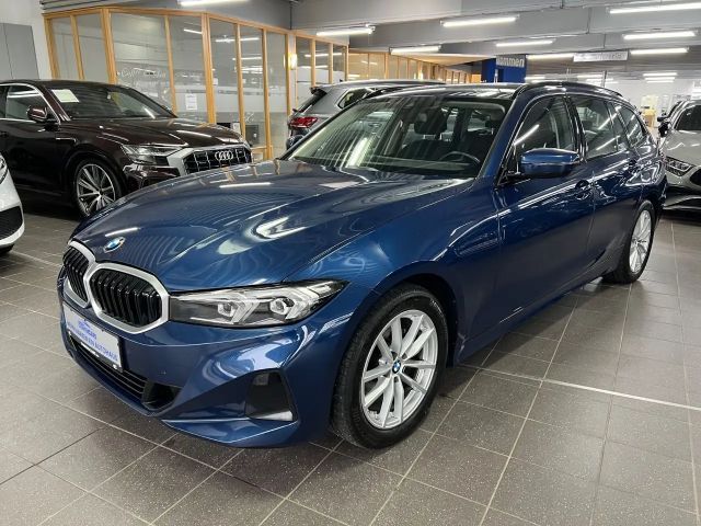 BMW 320 320d Touring xDrive